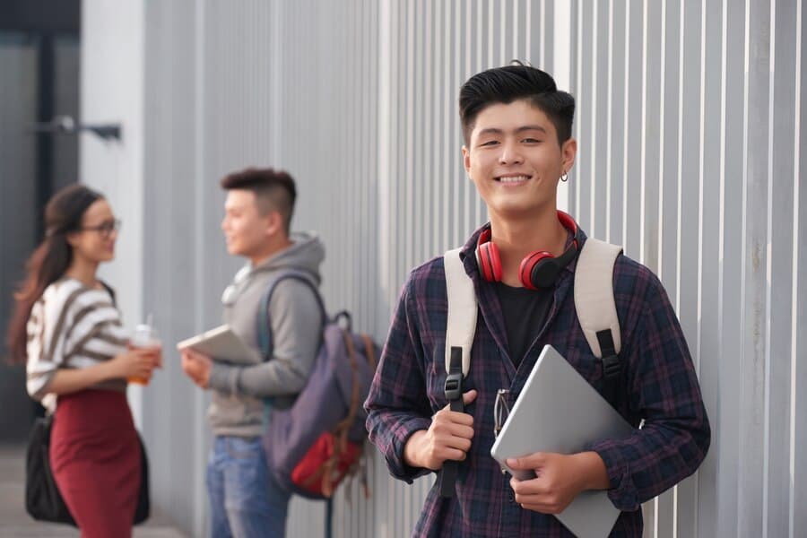 Mengetahui biaya hidup untuk murid sekolah di Taiwan
