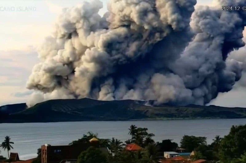 Gunung Berapi Taal di Filipina, meletus kembali!