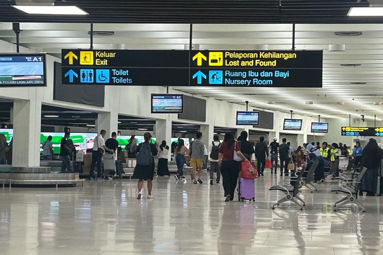 Alasan perubahan status 17 bandara di Indonesia.