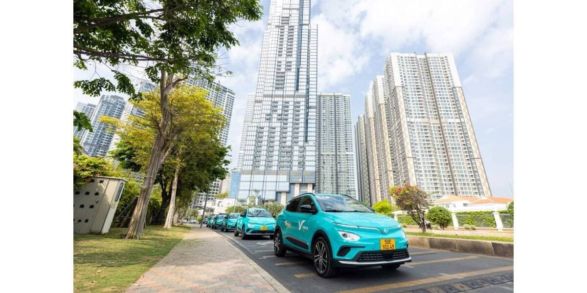 Xanh SM Taksi Listrik Hadir di Jakarta!
